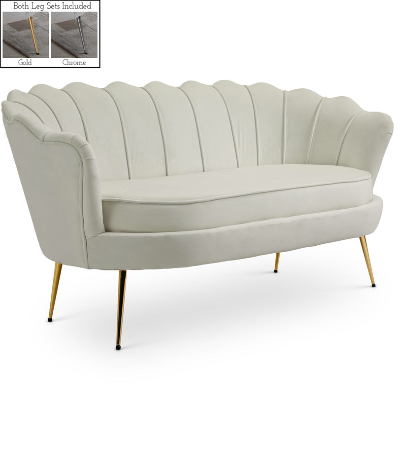 Gardenia - Loveseat