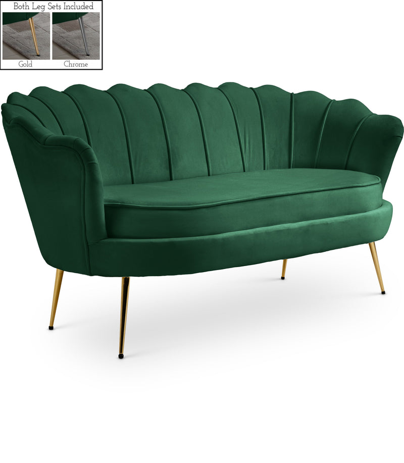 Gardenia - Loveseat