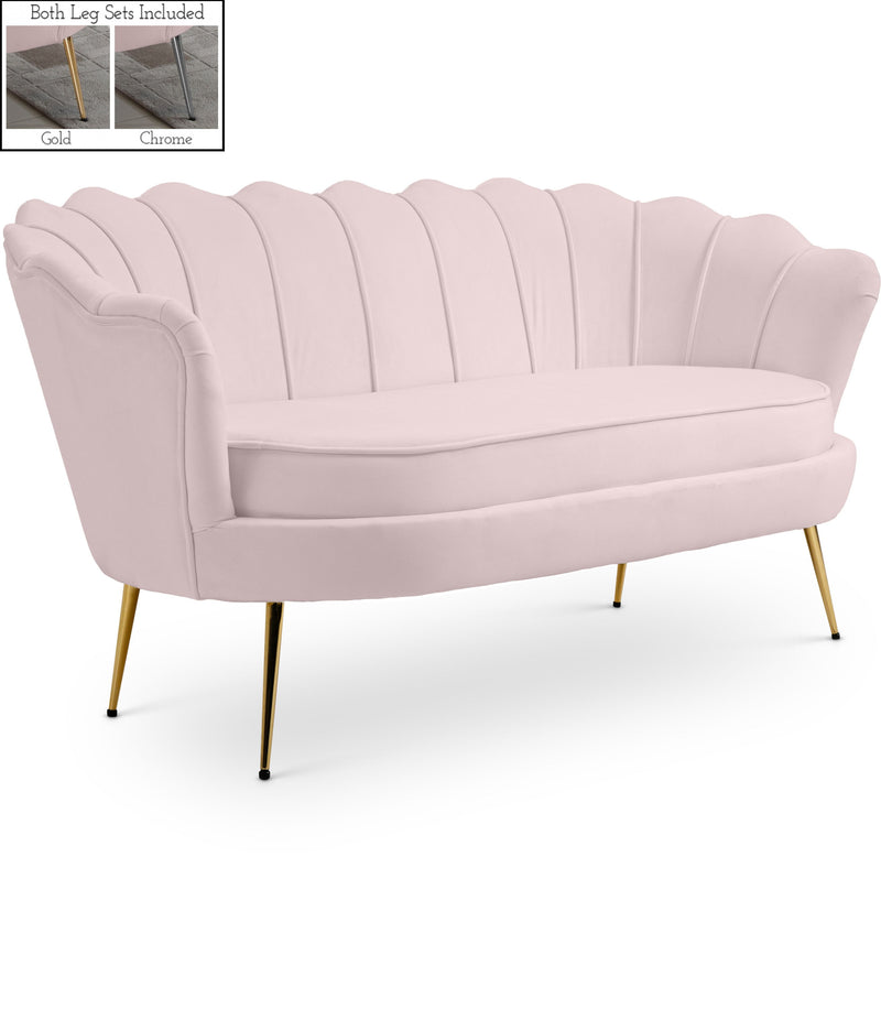 Gardenia - Loveseat